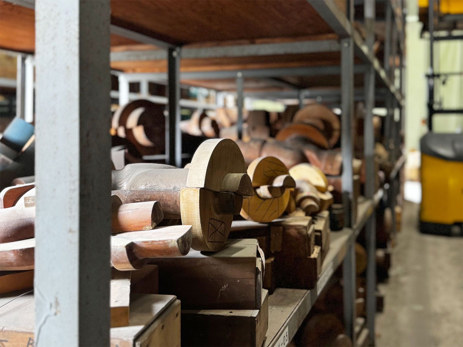 倉庫 - 木型